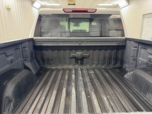 Used 2025 Chevrolet Silverado 1500 LT AWD/4WD image 24