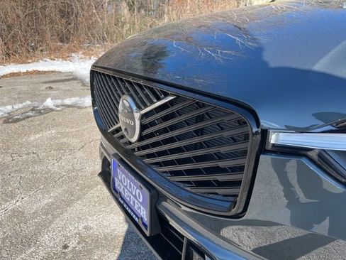 New 2026 Volvo XC60 B5 Plus w/ Climate Package image 11