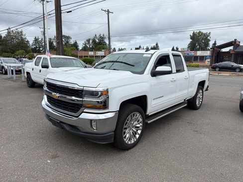 Used 2016 Chevrolet Silverado 1500 LT w/ LT Fleet Convenience Package RWD image 2