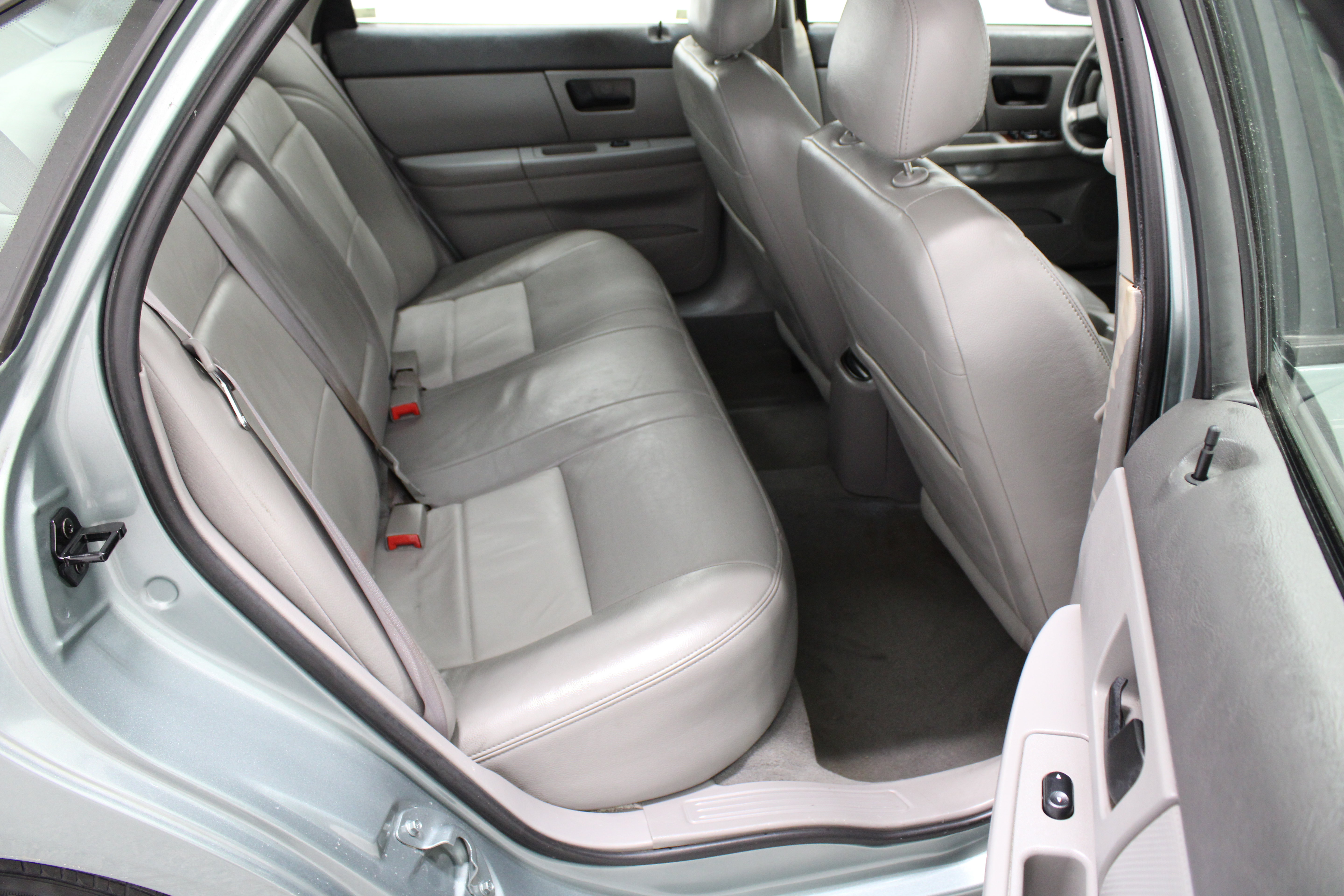 Used 2006 Ford Taurus SEL FWD image 28
