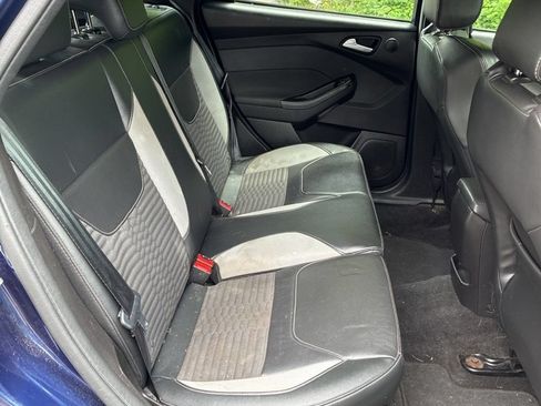 Used 2017 Ford Focus ST w/ Equipment Group 401A FWD image 19