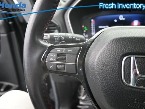 Used 2025 Honda Pilot Black Edition image 26