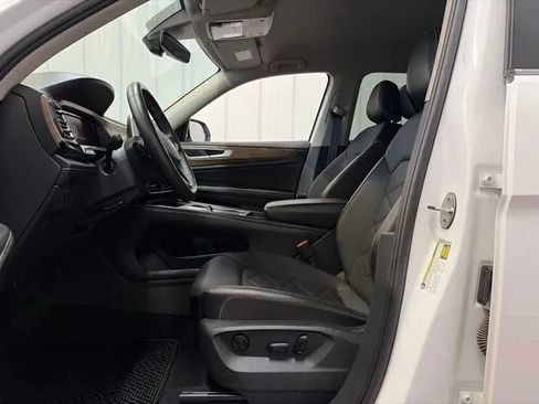 Used 2024 Volkswagen Atlas SE AWD/4WD image 10