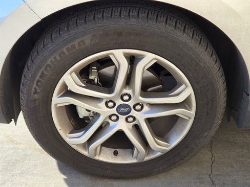 Used 2016 Ford Edge Titanium w/ Technology Package image 5