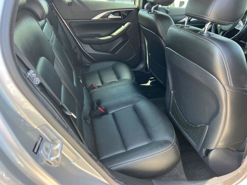 Used 2017 INFINITI QX30 Premium w/ Navigation Package AWD/4WD image 15