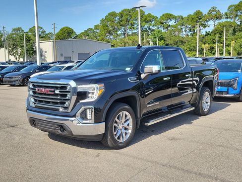 Used 2022 GMC Sierra 1500 SLT AWD/4WD image 3