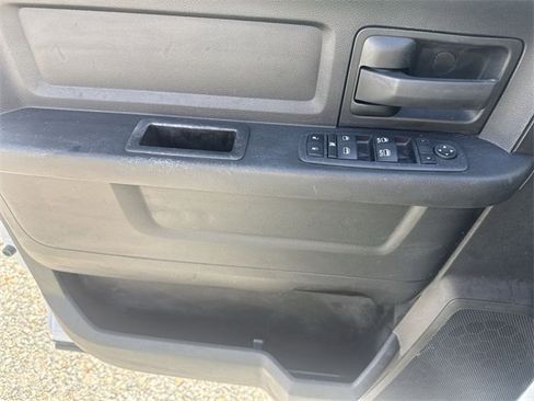 Used 2022 RAM 2500 Tradesman w/ Chrome Appearance Group image 13