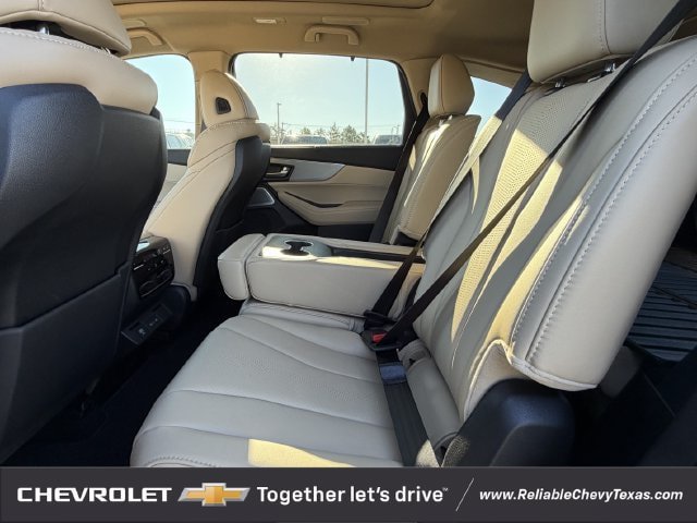 Used 2026 Acura MDX w/ Technology Package FWD image 32