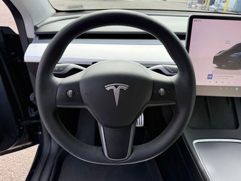 Used 2024 Tesla Model Y Performance AWD/4WD image 25