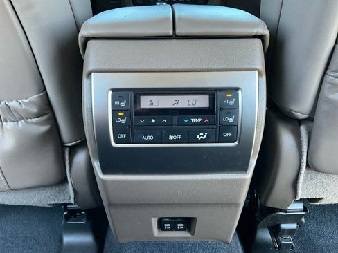 Used 2022 Lexus GX 460 Premium w/ Premium Plus Package AWD/4WD image 23