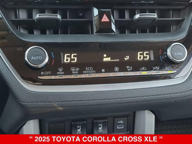 Used 2025 Toyota Corolla Cross XLE AWD/4WD image 25