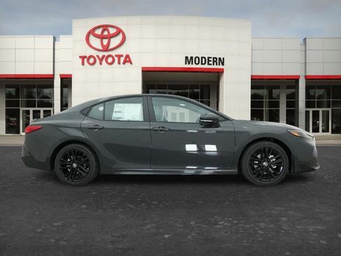 New 2026 Toyota Camry SE image 11