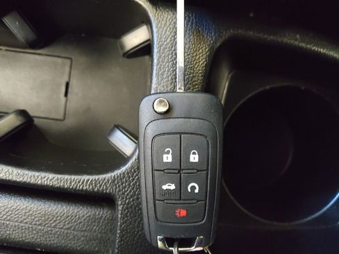 Used 2016 Chevrolet Sonic LT FWD image 32
