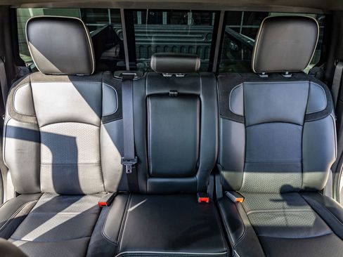 Used 2024 RAM 3500 Laramie w/ Night Edition image 36