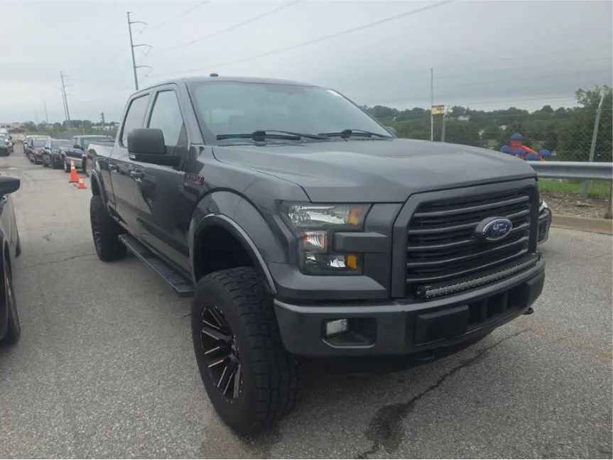 Used 2016 Ford F150 XLT w/ Equipment Group 302A Luxury AWD/4WD image 3