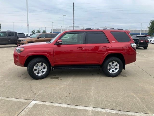 Used 2022 Toyota 4Runner SR5 Premium AWD/4WD image 5