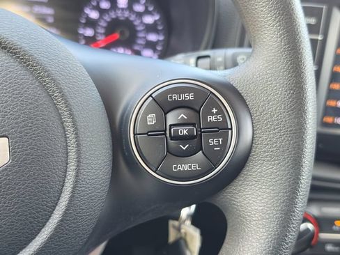 Certified 2022 Kia Soul LX FWD image 19