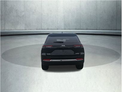 New 2025 Jeep Grand Cherokee Laredo X w/ Trailer Tow Package