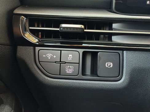 New 2026 Kia Sportage S image 34