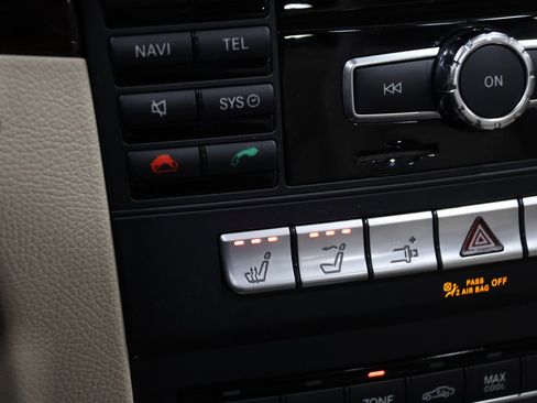 Used 2015 Mercedes-Benz E 400 Cabriolet w/ Premium 1 Package image 63