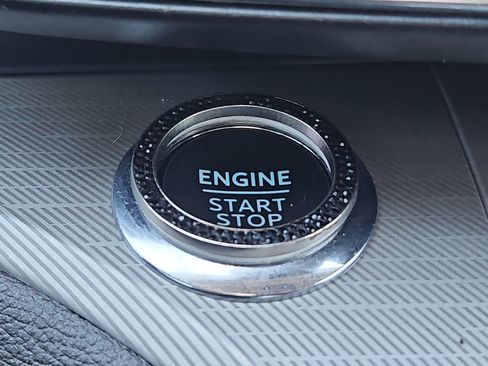 Used 2023 Ford Explorer XLT w/ Equipment Group 202A image 36