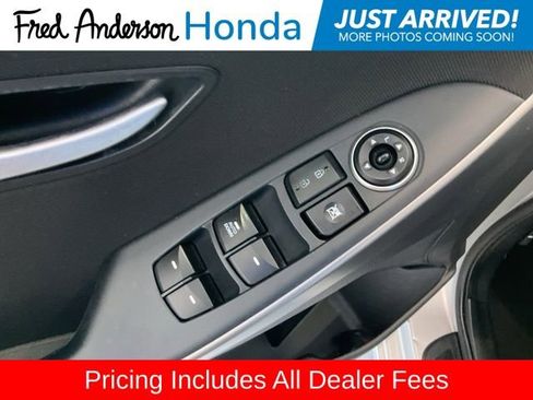 Used 2017 Hyundai Elantra GT FWD image 4