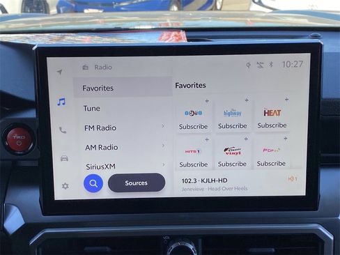 Certified 2025 Toyota 4Runner TRD Off-Road Premium image 27