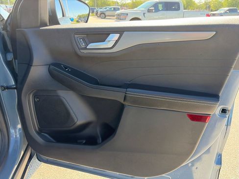 Used 2023 Ford Escape Active w/ Tech Pack #2 AWD/4WD image 9