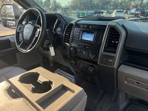 Used 2022 Ford F550 2WD Crew Cab Super Duty w/ Power Equipment Group image 21