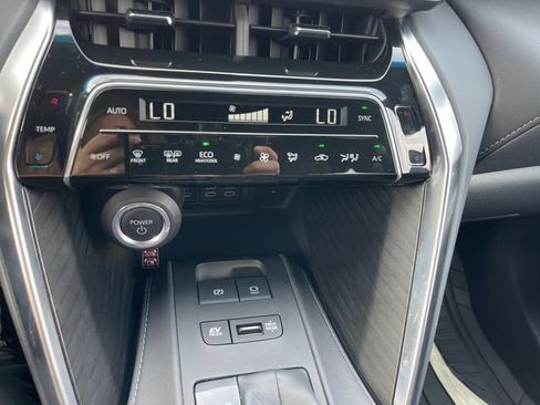 Used 2024 Toyota Venza Nightshade AWD/4WD image 21