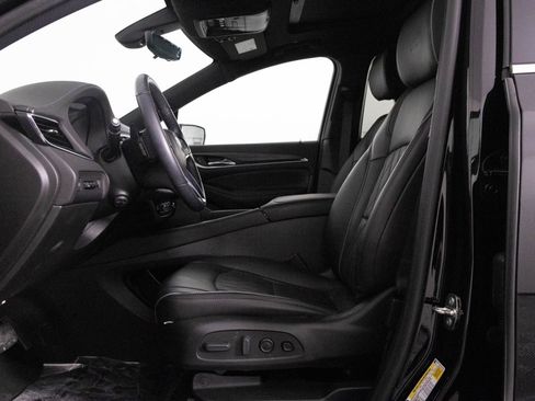 Certified 2023 Buick Enclave Avenir w/ Avenir Technology Package image 17