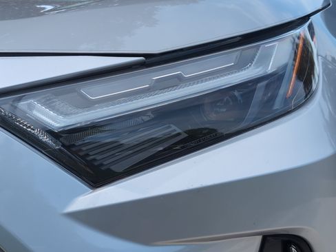 Used 2023 Toyota RAV4 XSE AWD/4WD image 6