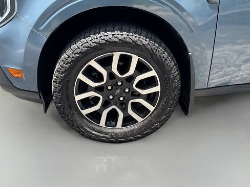 Used 2025 Ford Maverick Lariat AWD/4WD image 32