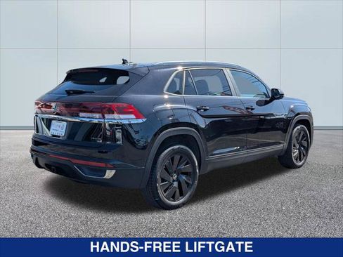 Certified 2024 Volkswagen Atlas Cross Sport SE w/ Panoramic Sunroof Package AWD/4WD image 5