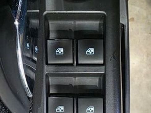 Used 2016 Chevrolet Cruze LT image 13