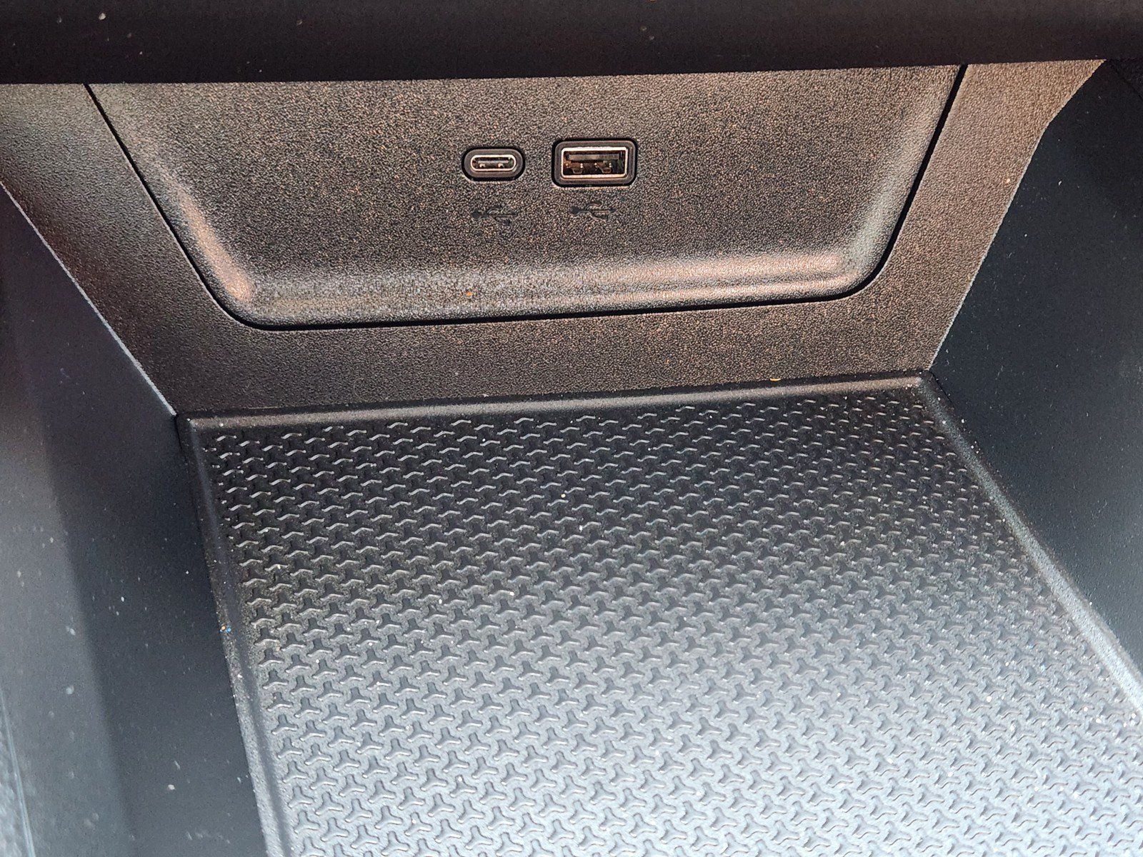 Used 2025 Chevrolet Equinox LT w/ Convenience Package II FWD image 16