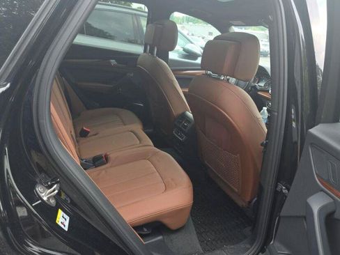 Used 2023 Audi Q5 2.0T Premium w/ Convenience Package AWD/4WD image 10
