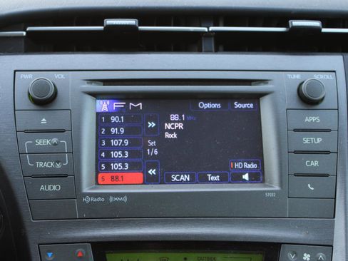 Used 2015 Toyota Prius One image 12