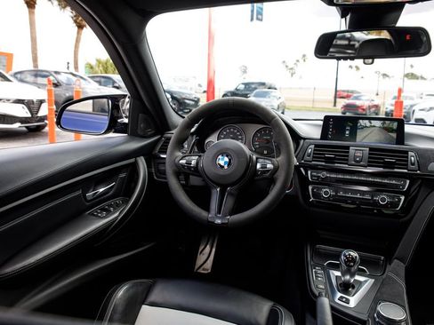 Used 2018 BMW M3 CS w/ Executive Package RWD image 32