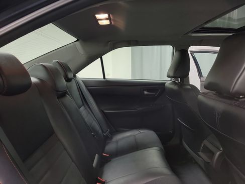 Used 2017 Toyota Camry SE FWD image 27