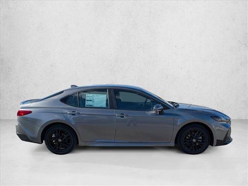 New 2026 Toyota Camry SE image 7