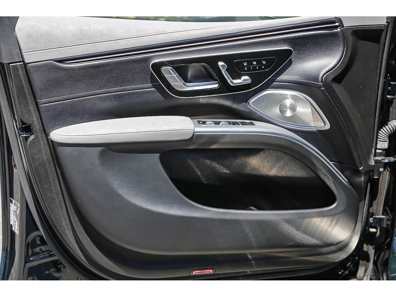 Certified 2023 Mercedes-Benz EQS 580 4MATIC SUV image 19