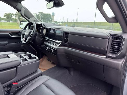 Used 2025 GMC Sierra 1500 SLT AWD/4WD image 26