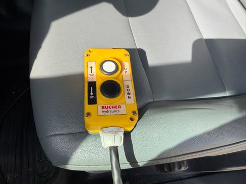 Used 2023 Ford F450 XL w/ Snow Plow Prep Package image 29