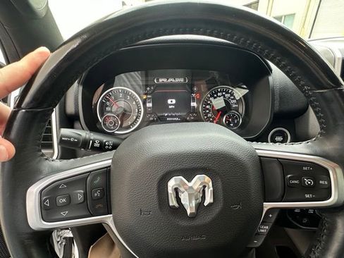 Used 2022 RAM 1500 Big Horn AWD/4WD image 10