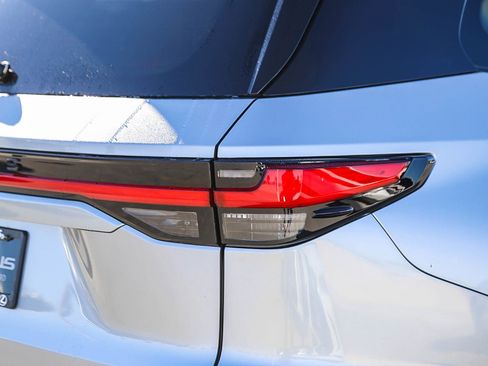 New 2026 Lexus TX 500h AWD image 9