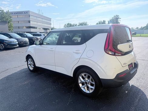 Used 2020 Kia Soul S FWD image 3
