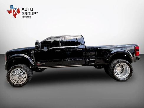 Used 2023 Ford F450 Platinum w/ FX4 Off-Road Package AWD/4WD image 9