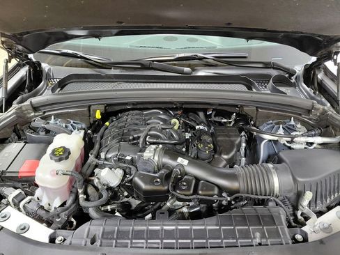 Used 2025 Jeep Grand Cherokee Laredo X w/ Luxury Tech Group I AWD/4WD image 22