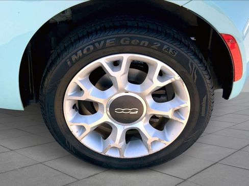 Used 2017 FIAT 500 Lounge image 10